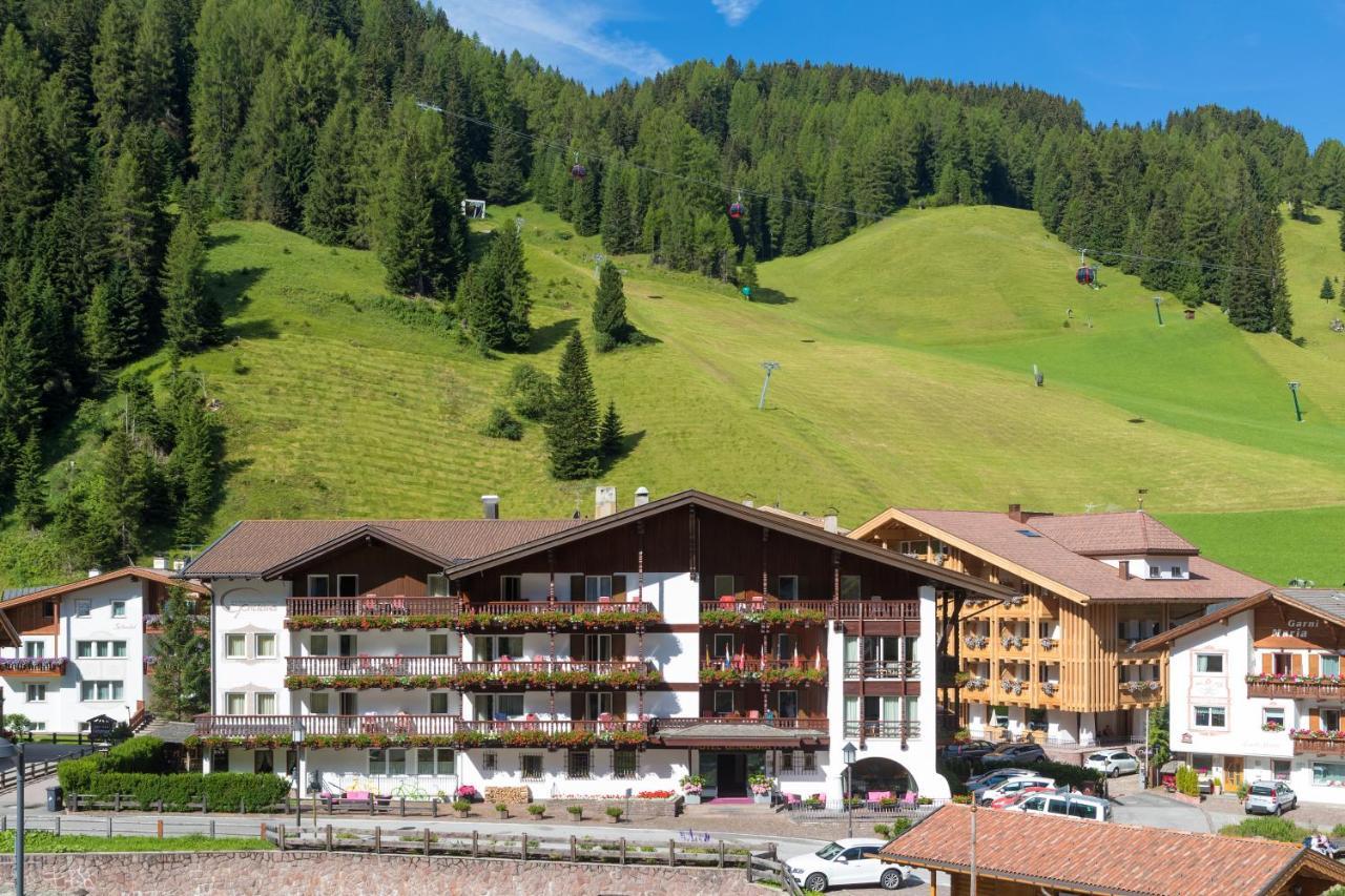 Hotel Genziana Selva di Val Gardena Eksteriør bilde